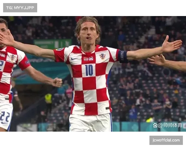 终场哨响瞬间：莫德里奇跪地掩面，皇马老将的德比百感交集